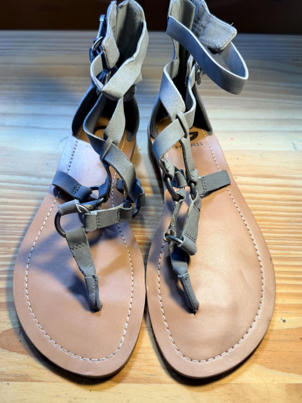 Guess gladiator thong sandals size 6.5